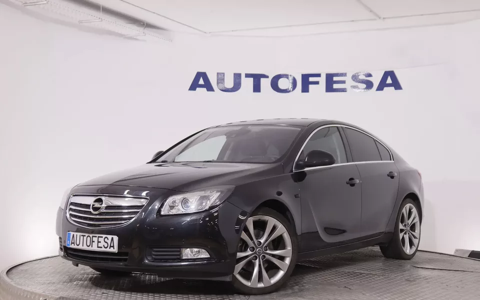 Opel Insignia 2.0 T SPORT 4X4 220CV 5P # CUERO,NAVI,PARKTRONIC