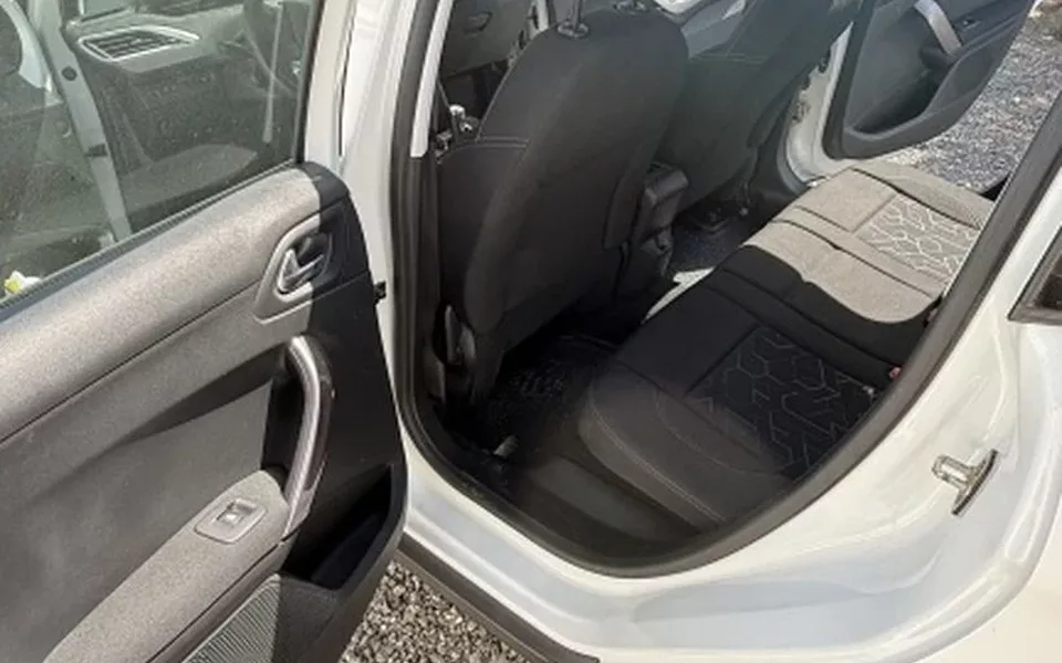 PEUGEOT 2008 2008 1.6 e-HDI Active ETG6 - 9299€ en Utrera