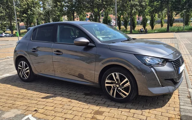 Peugeot 208 1.2 PureTech Allure Pack EAT8