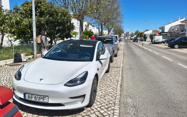 Tesla Model 3 Tração Traseira