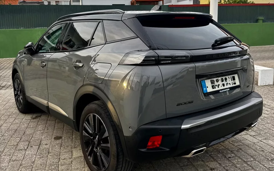 Peugeot 2008 1.2 PureTech GT Line EAT8