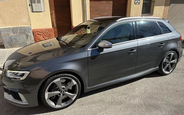 AUDI A3 RS3 Sportback quattro S tronic 294kW