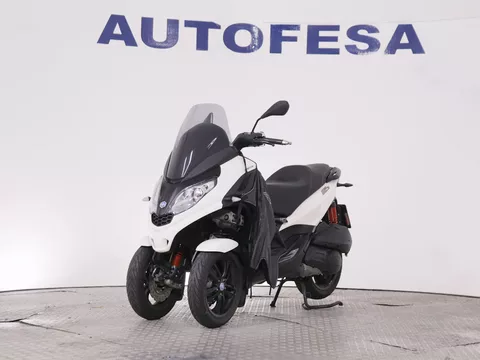 Piaggio MP3 300 MP3 300 HPE 26CV ABS MANTA