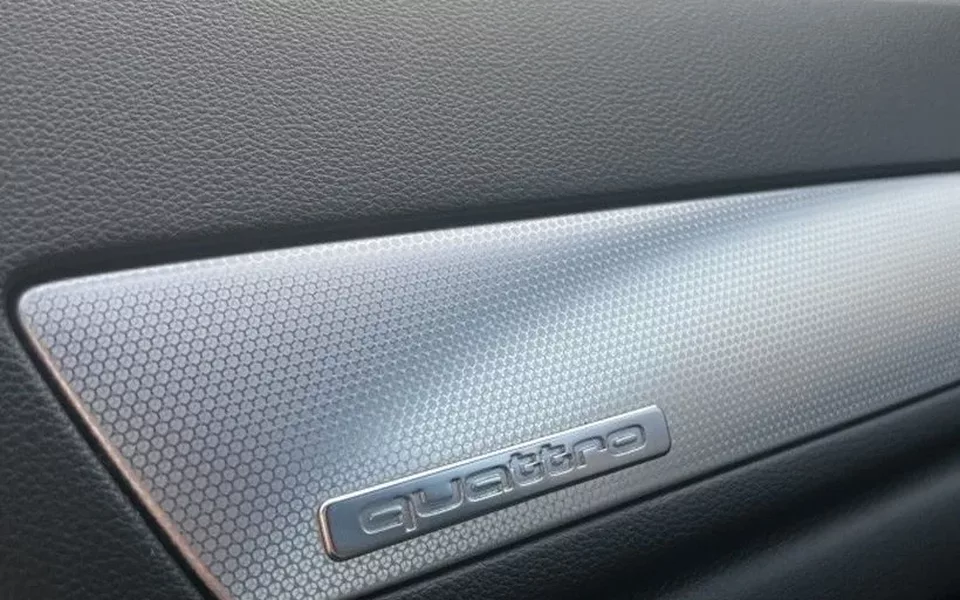 AUDI Q3 Q3 2.0TDI S line edition quattro