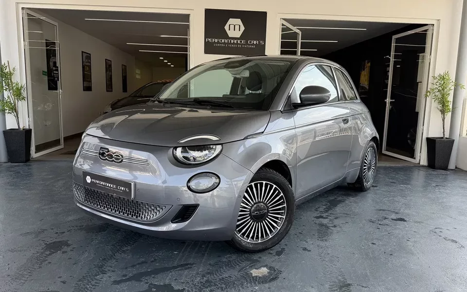 Fiat 500e La Prima