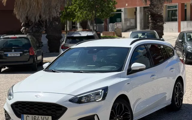Ford Focus 1.0 EcoBoost Hybrid ACTIVE