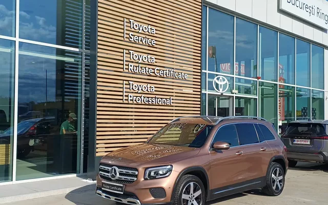 Mercedes-Benz GLB 200 1.3 benzina 163CP 7 locuri