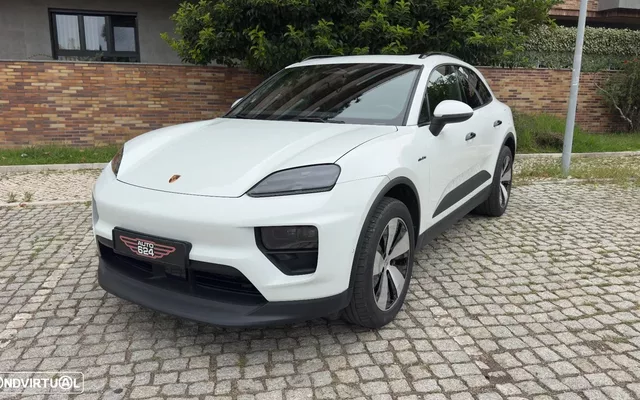 Porsche Macan Electric 4