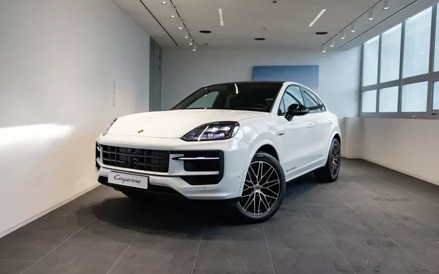 Porsche Cayenne Coupé E-Hybrid Black Edition