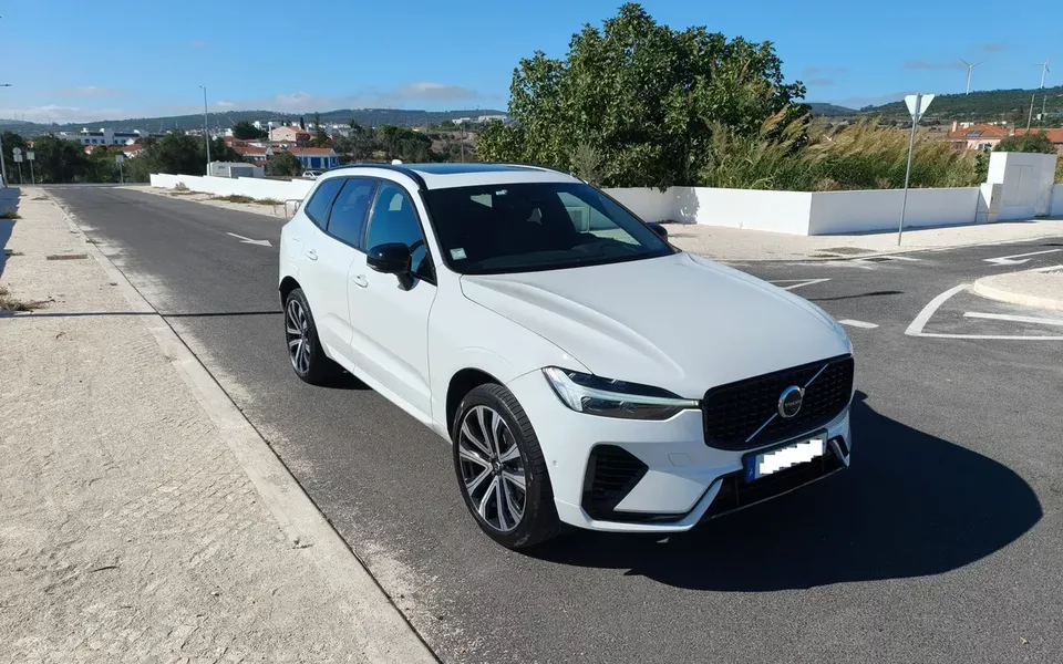Volvo XC 60 2.0 T6 PHEV R-Design AWD