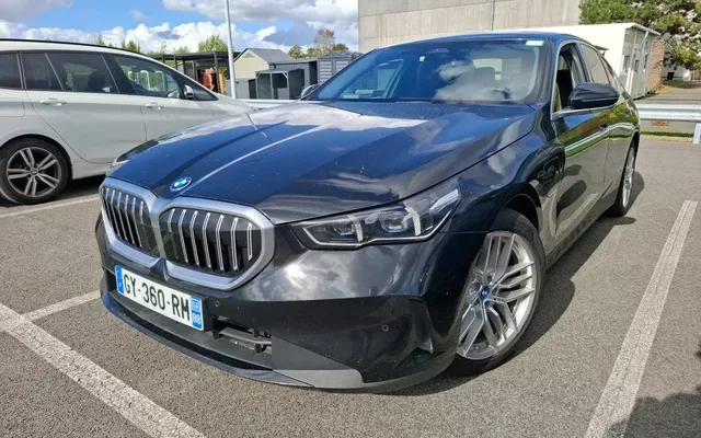 BMW 530