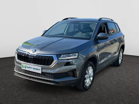 SKODA Karoq AUTOMAAT 115PK GPS CARPLAY CAMERA SENSOREN