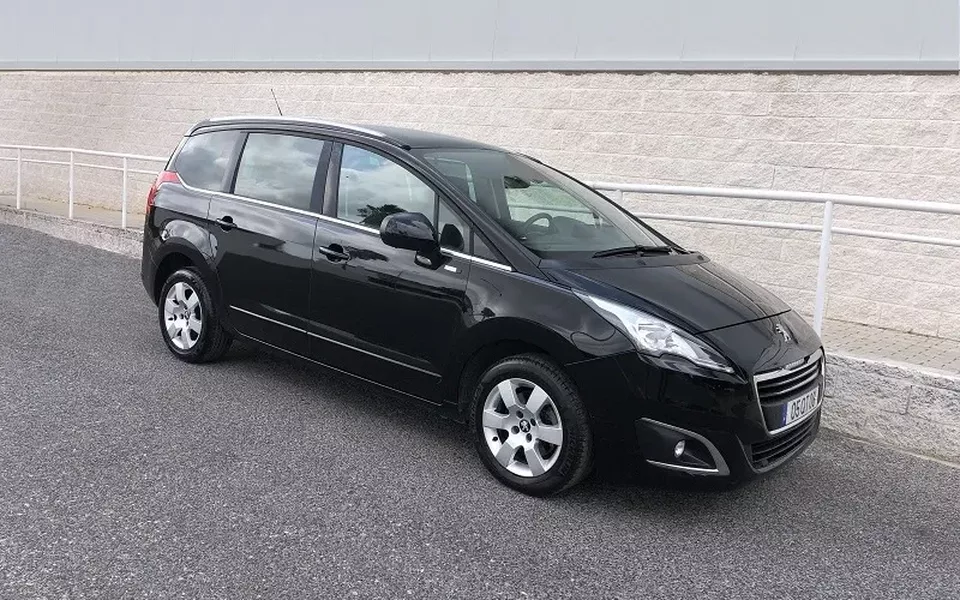 Peugeot 5008 1.6 BlueHDi Allure EAT6