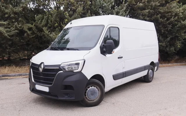 Renault Master 2.3 DCI F3500 L2H2 135CV CONFORT 4P VENTA SOLO PROFESIONAL # IVA DEDUCIBLE,PARKTRONIC,