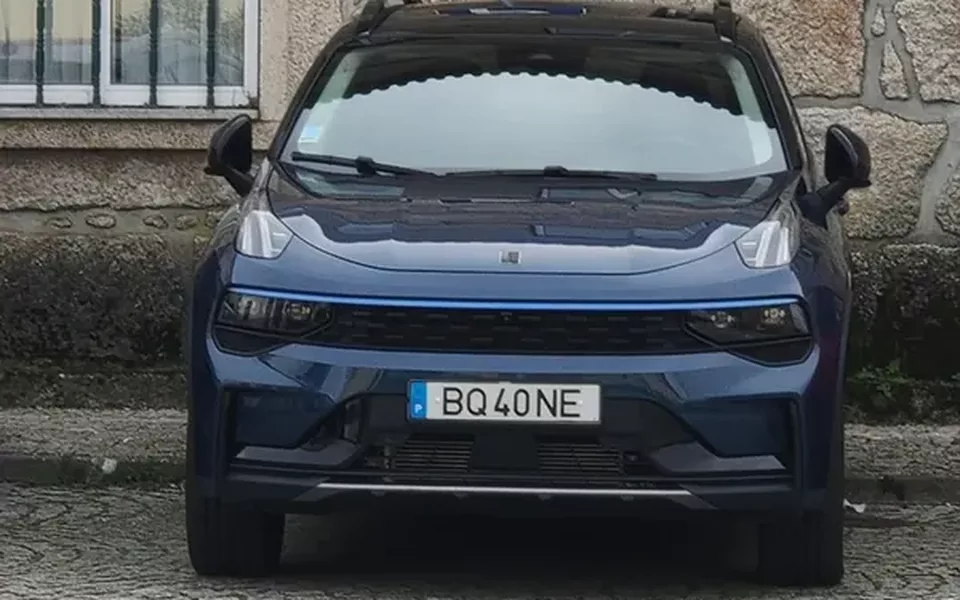 Lynk & Co 1 2023 .