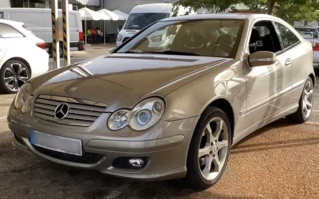 MERCEDES-BENZ Clase C MERCEDES-BENZ Clase C Deportivo Automático de 3 Puertas