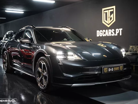 Porsche Taycan Cross Turismo 4