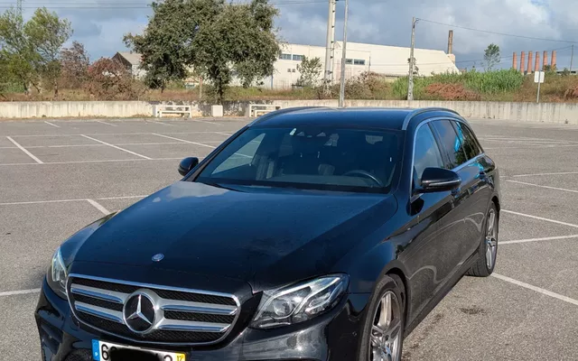 Mercedes-Benz E 220 d AMG Line