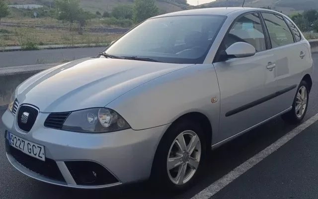 SEAT Ibiza Ibiza 1.6 16v Reference 105