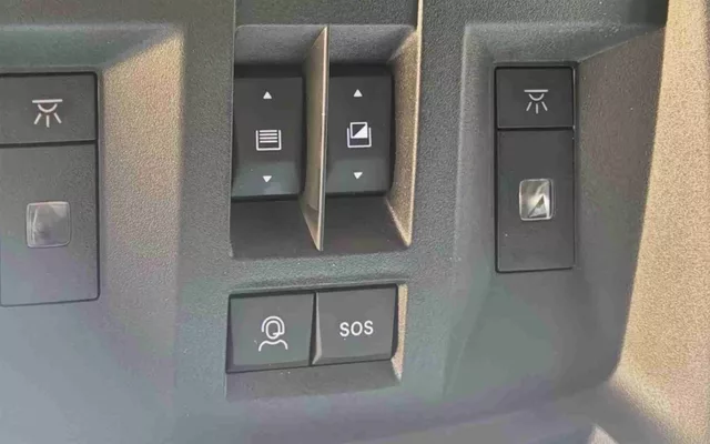 PEUGEOT - 5008 - e-5008 73 kWh GT