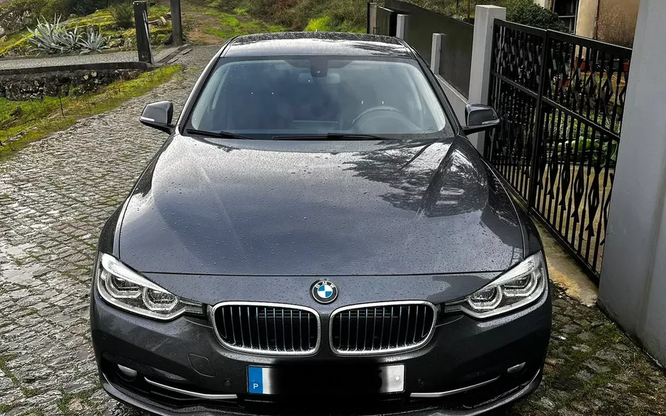 BMW 330