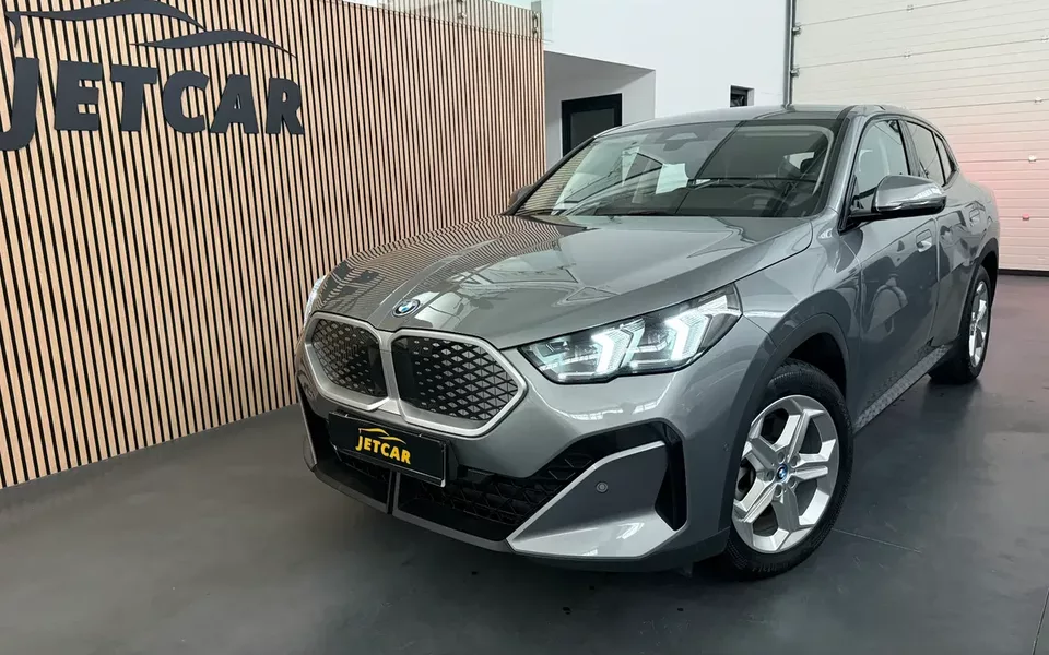 BMW iX2 xDrive30