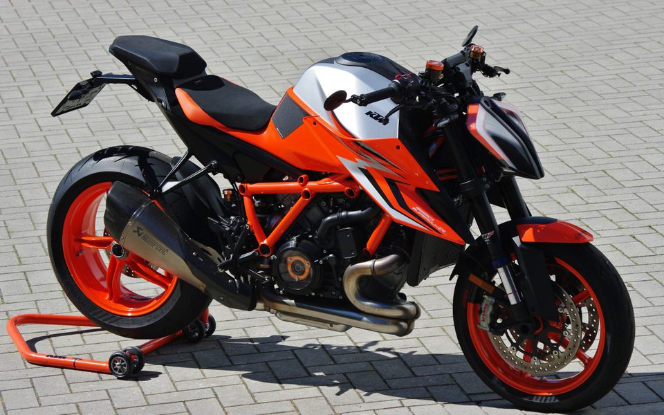 KTM 1290 Super Duke R EVO