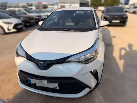 TOYOTA C-HR + 1.8 125H Advance