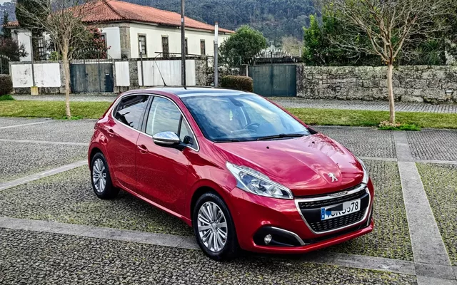 Peugeot 208 1.2 PureTech GT Line