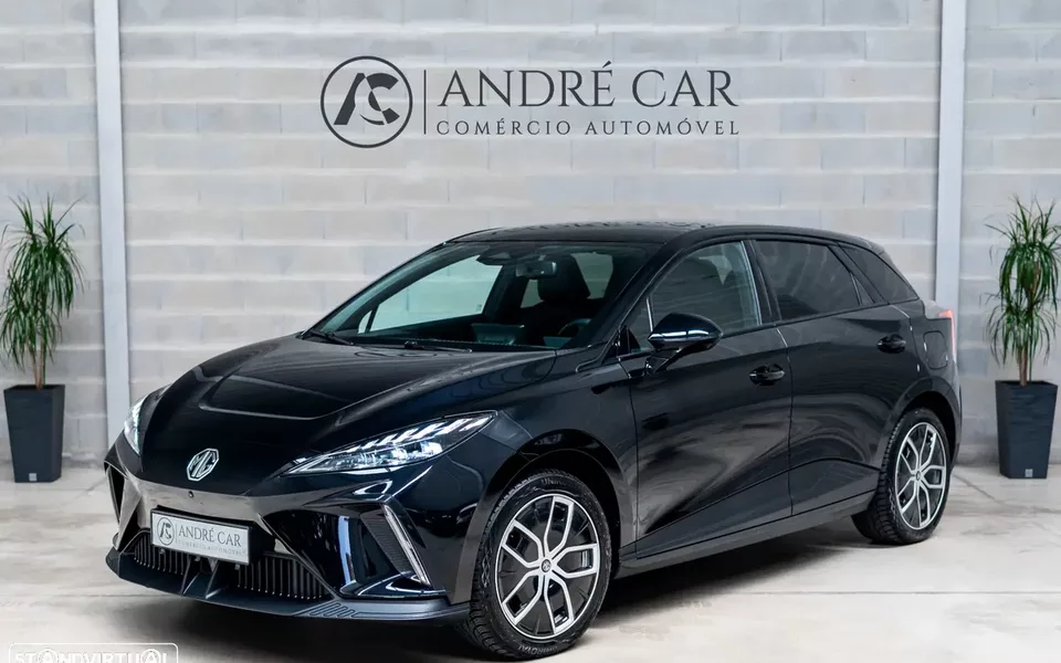 MG MG4 77 kWh Extended Range Luxury