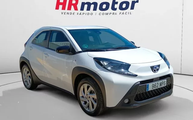 TOYOTA Aygo X Cross Aygo X Cross Play s-CVT