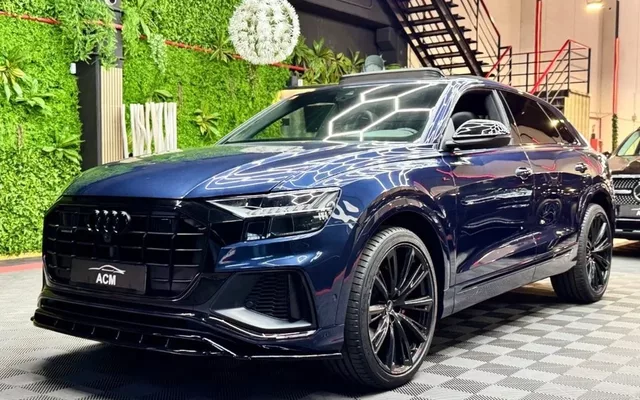 AUDI Q8 55 TFSI 250kW Black L quattro tiptronic