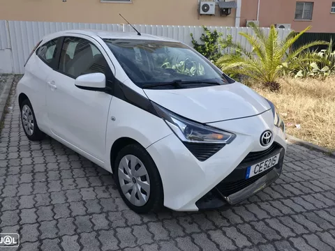 Toyota Aygo 1.0 X-Play Plus MM