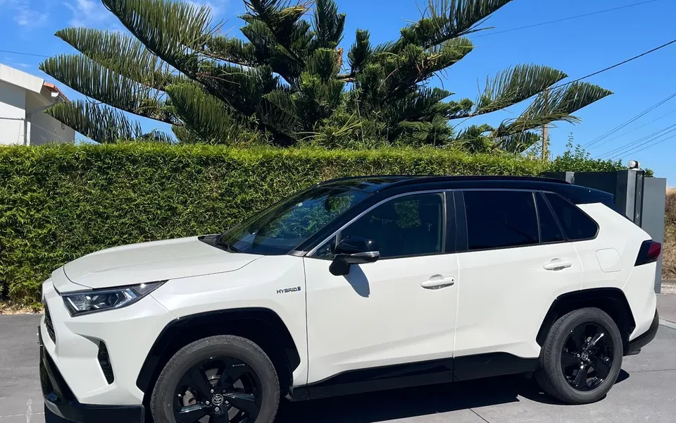 Toyota RAV4 2.5 HDF Square Collection