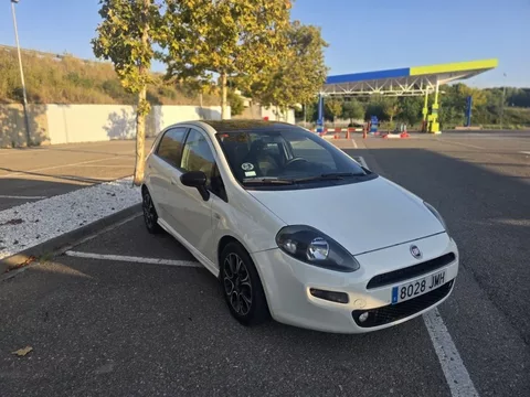 FIAT Punto Punto 1.3Mjt Young E5+ - 4700€ en Vilanova i la geltrÚ