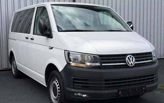 VOLKSWAGEN Caravelle Caravelle 2.0 TDi - 21000€ en Teruel