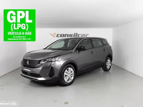 Peugeot 5008 1.2 PureTech Allure EAT8