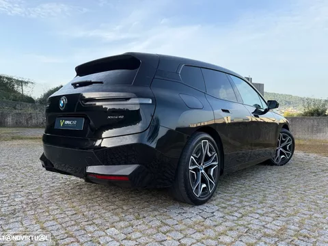 BMW iX xDrive 40 Pack Desportivo