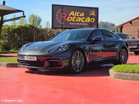 Porsche Panamera 4 E-Hybrid