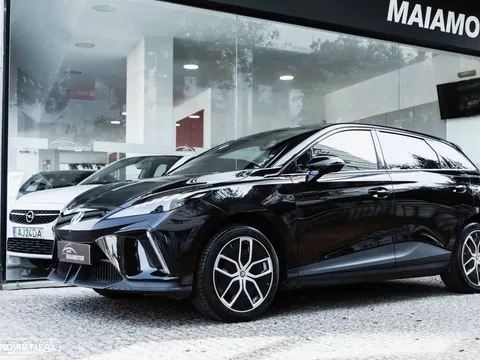 MG MG4 77 kWh Luxury Long Range