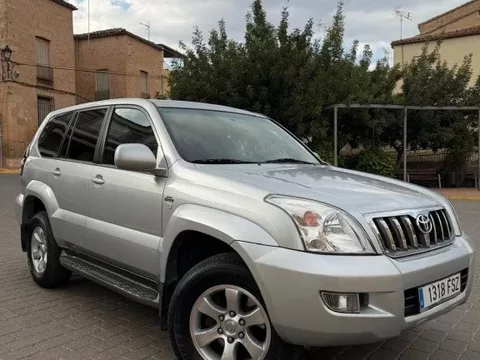 TOYOTA Land Cruiser Land Cruiser D-4D VXL