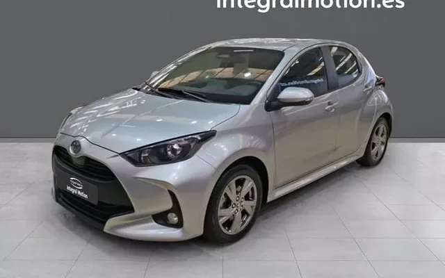 TOYOTA Yaris Yaris 120H 1.5 Active Plus