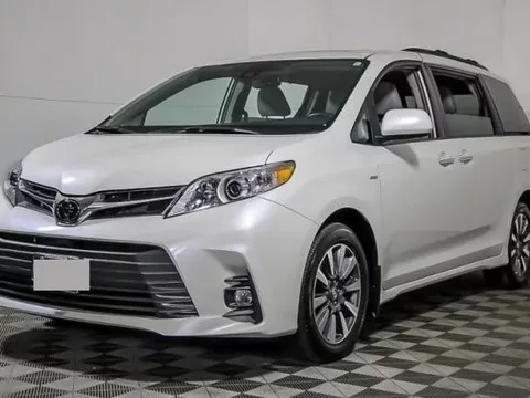 TOYOTA Sienna 3.5L V6 AWD XLE