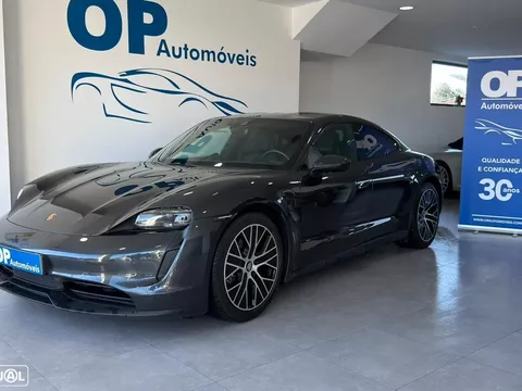 Porsche Taycan Standard