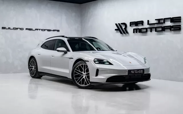 Porsche Taycan Sport Turismo Standard