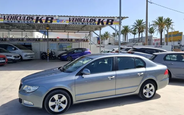 SKODA Superb Superb 2.0TDI CR Active