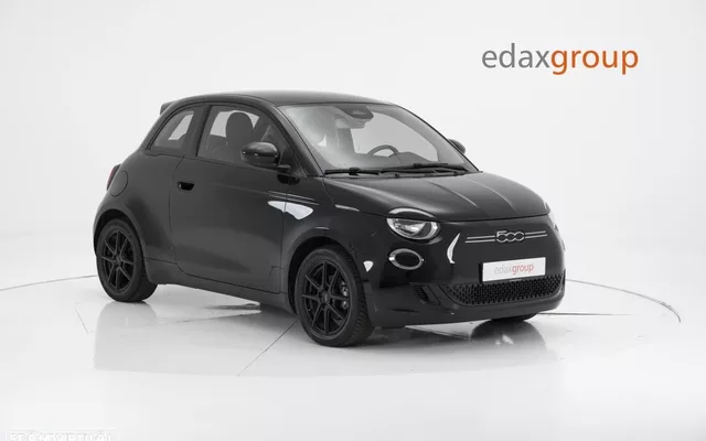 Fiat 500e Action