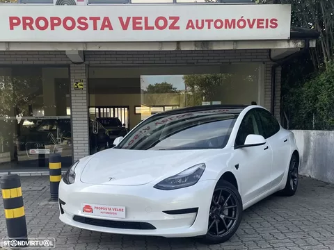 Tesla Model 3 Standard Range Plus RWD