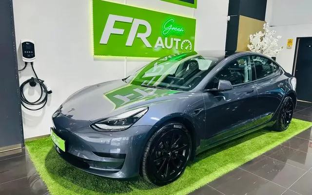 Tesla Model 3 Standard RWD