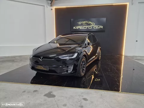 Tesla Model X 90D